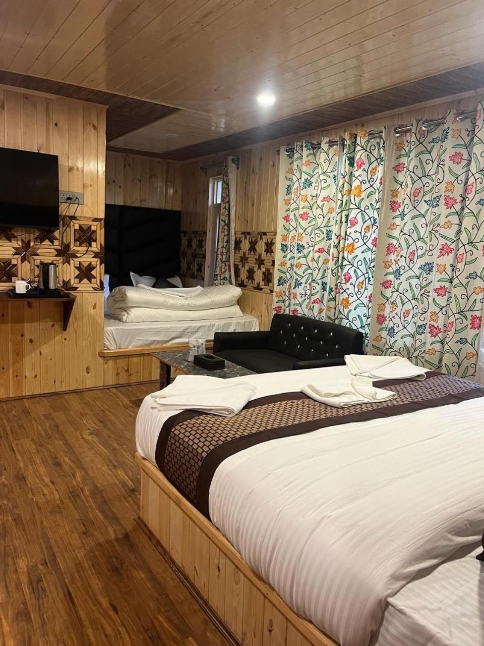 Pine Palace Resort Pahalgām Extérieur photo